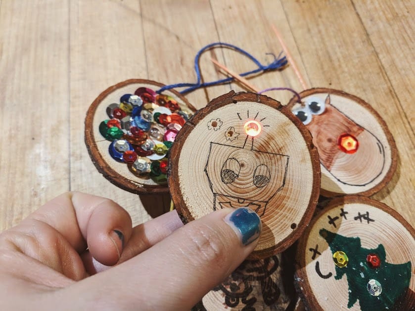 kids science activity holiday hangers and circuits