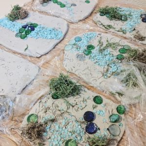 animal tracking activities for kids, clay with decoration and animal track story